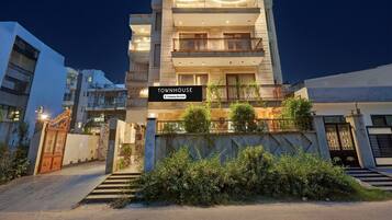 House | Exterior