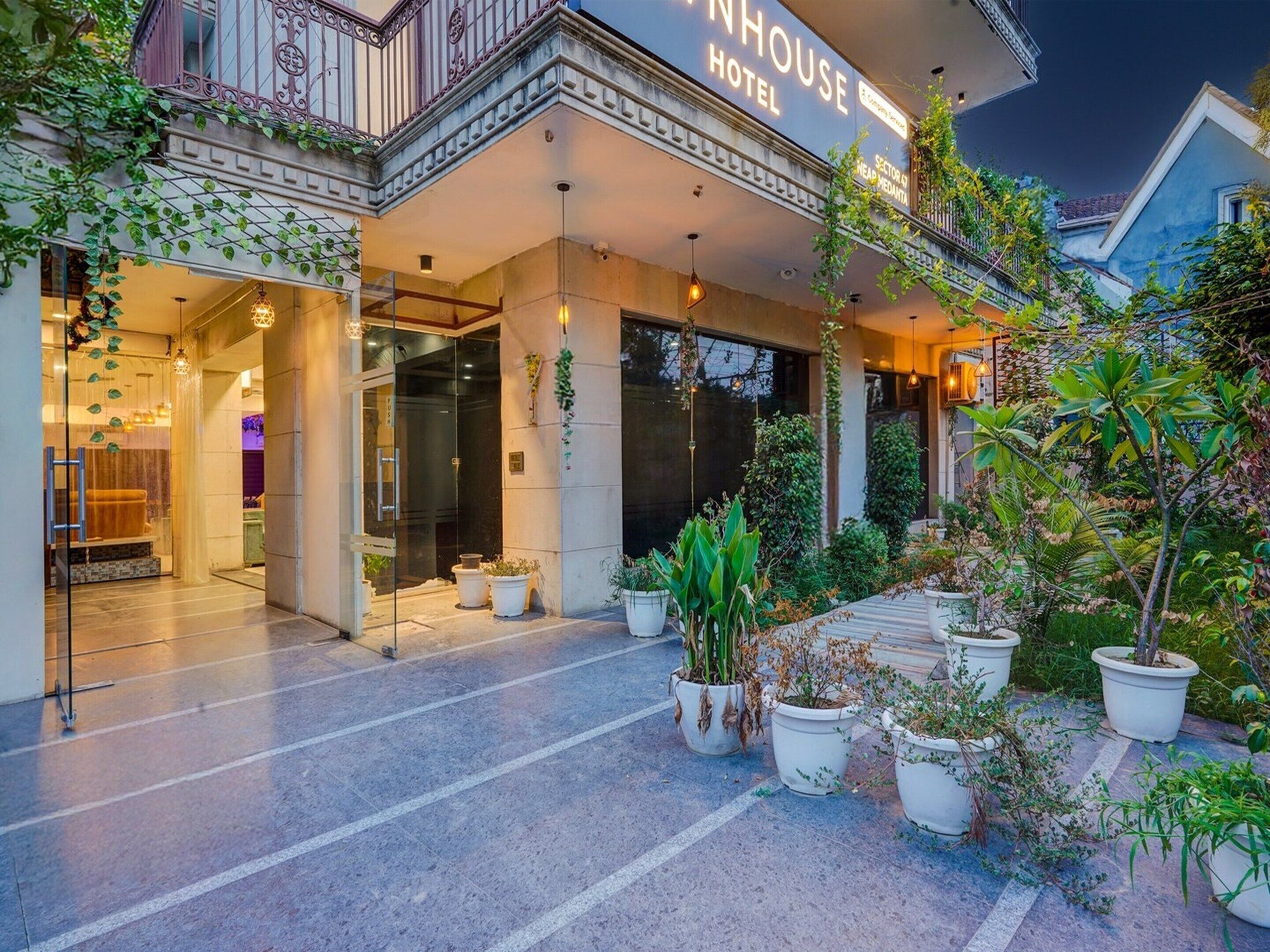 House | Reception