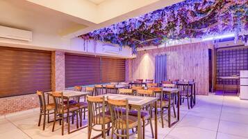 House | Dining