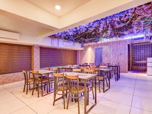 House | Dining - Classic With Balcony Near Medanta (Gurugram)