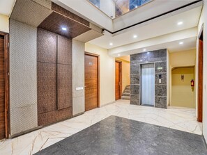 House | Interior - Classic With Balcony Near Medanta (Gurugram)