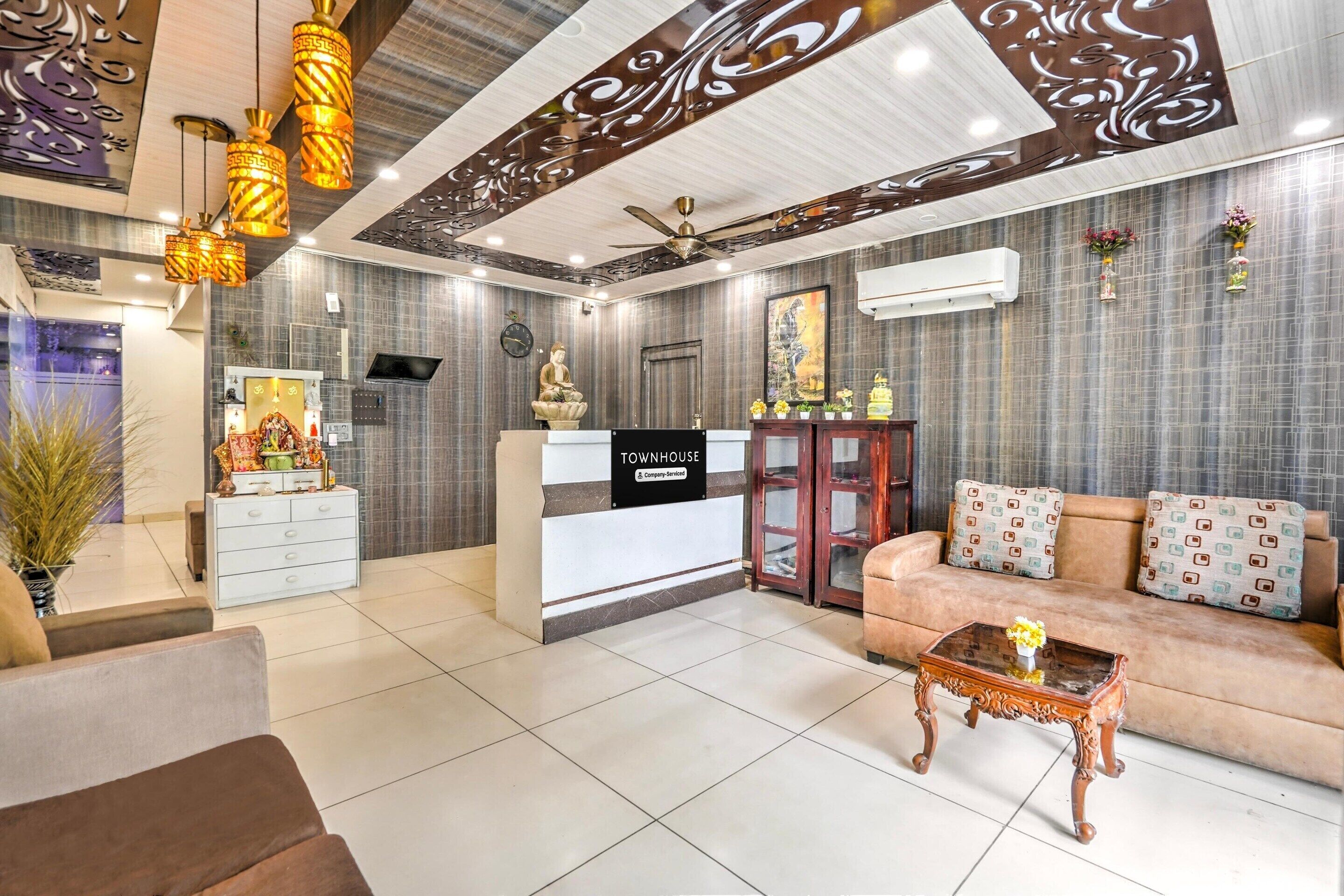 House | Reception