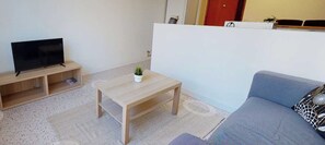 Living area - Private Room in a Shared Flat - Lyon 8 e (Lyon)