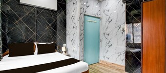 Premium Rupashi Guest House