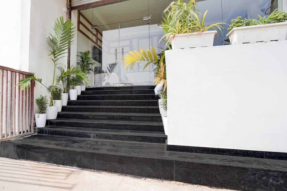 Super Deluxe Roomhotel Shikha Continantal