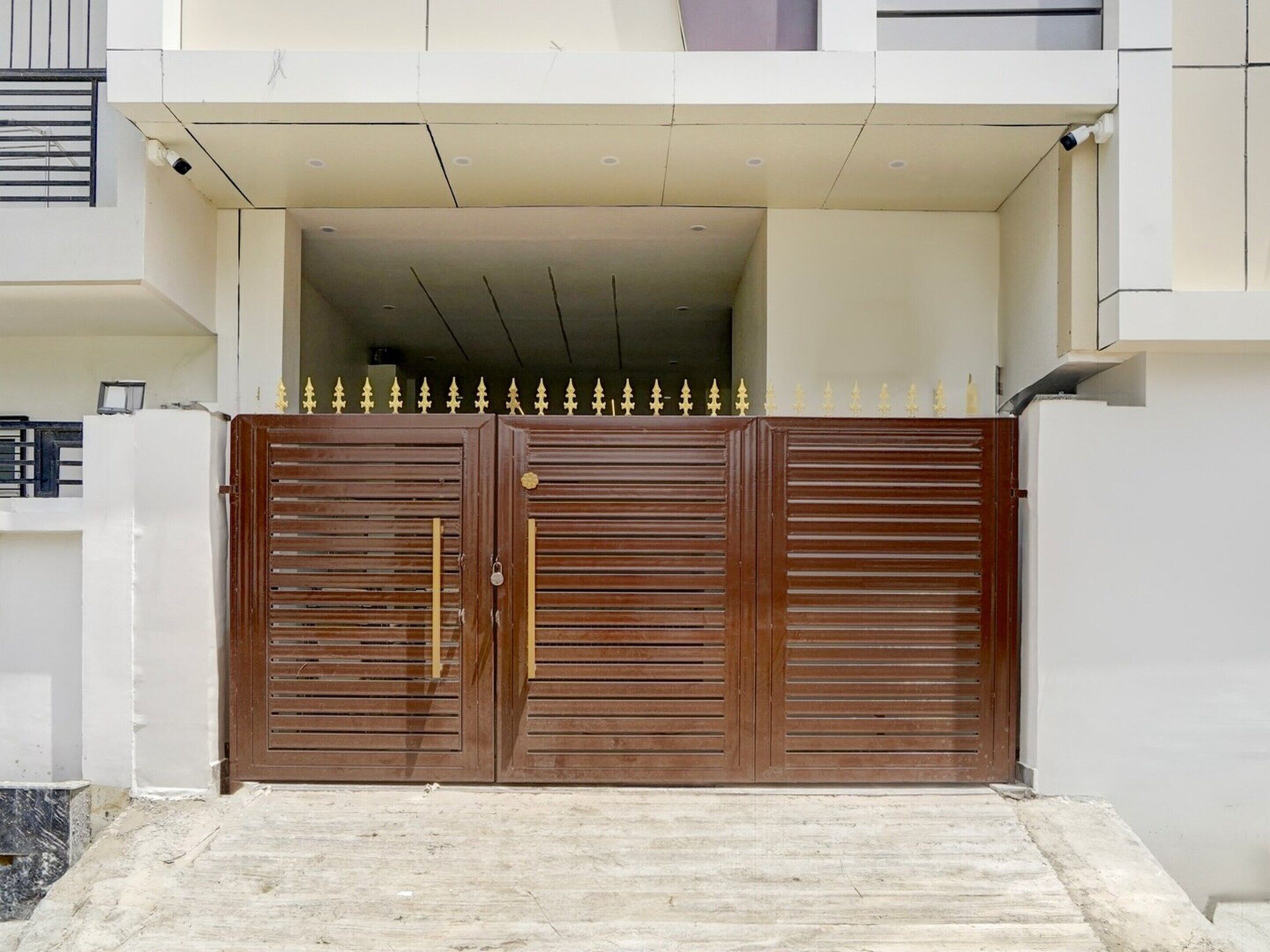 House | Meja sambut tetamu