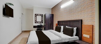 Super Deluxe Room Hotel O Clock Tower