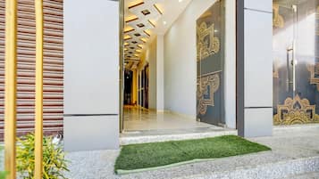 House | Reception