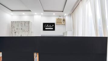 House | Meja sambut tetamu