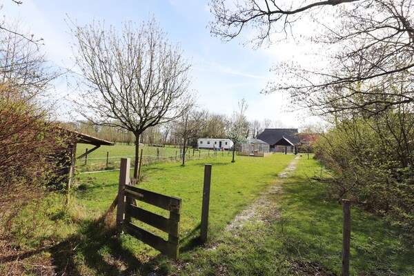 Cozy Chalet With A View Over The Fields - Drachten
