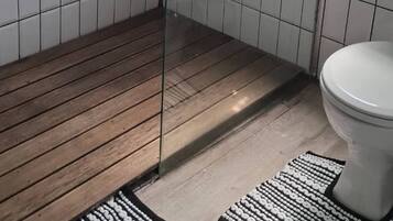 Ferienhaus, 3 Schlafzimmer, Raucher, Balkon | Badezimmer