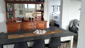 House, 3 Bedrooms, Smoking, Balcony | Dining room