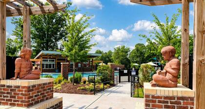 Lux 4BR,3.5Bath townhome, perfect for groups