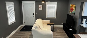 Sleek Tiny Urban Retreat