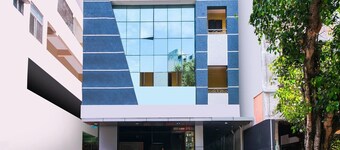 Deluxe Allipuram Near Railway Station