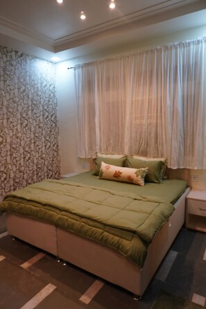 Room - Shahatoot Stays
For an experience as sweet as the shahatoot itself! (Agra)