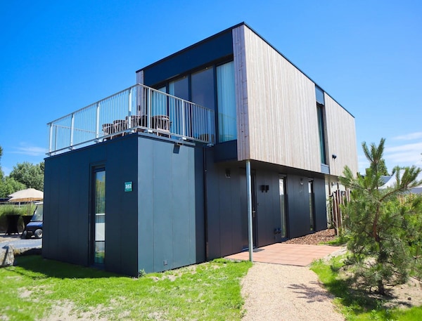 4-bedroom Stylish Bungalow By The Sea - Hoek van Holland