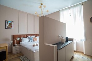1 bedroom, iron/ironing board, bed sheets - Zara 2 Center Deluxe studio (Split)