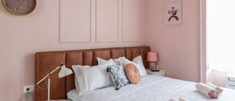 1 bedroom, iron/ironing board, bed sheets