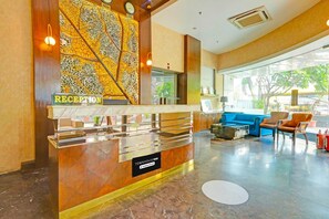 House | Reception - Deluxe With Twin Bed Sitabuldi Station (Nagpur)