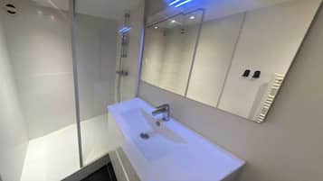 House | Bathroom