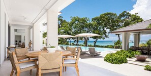 Outdoor dining - One Beachlands - by ZenBreak (Holetown)