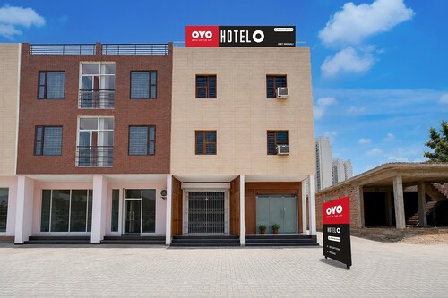 Deluxe Hotel Holiday Spot