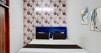 Deluxe Hotel Holiday Spot