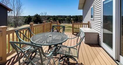 < 1 Mi to Calamus Lake! Group Adventure Base