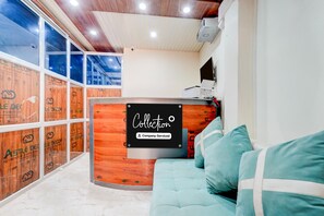 House | Reception - Collection O Kanpur Domestic Airport (Kanpur)