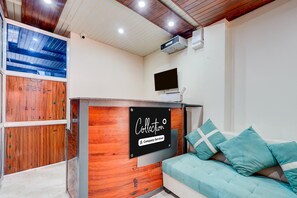 House | Reception - Collection O Kanpur Domestic Airport (Kanpur)