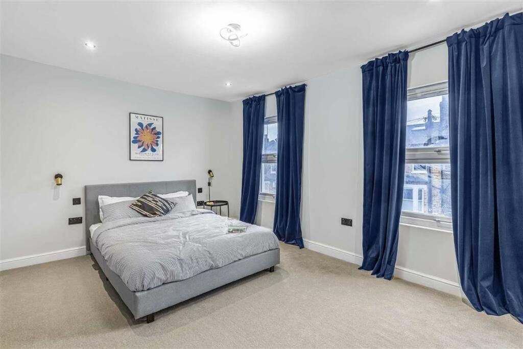 3 bedrooms, iron/ironing board, internet, bed sheets