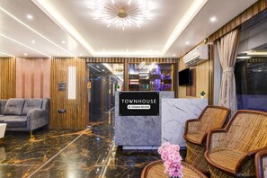 Rumah | Resepsionis