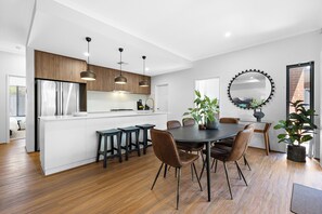 Dining - Side by Side New Luxe Homes (Victoria Park)