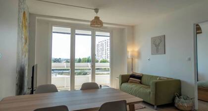 Private Room in a Shared Apartment - Bron