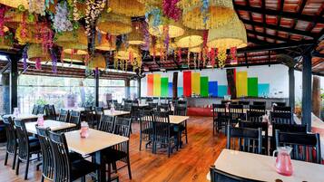 House | Dining