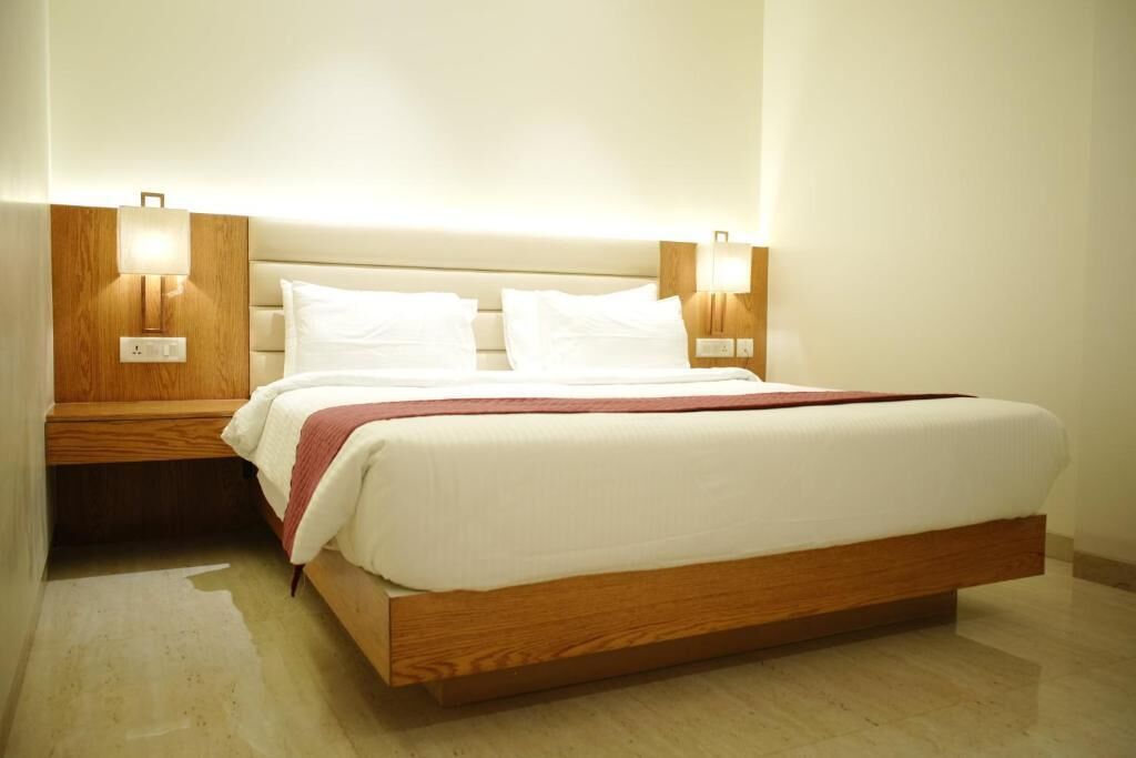 Quarto casal luxo | Cofres nos quartos, quartos à prova de som, Wi-Fi de cortesia