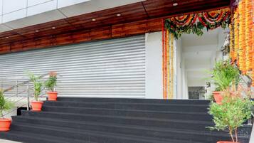 House | Reception