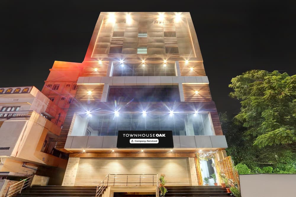 Super Deluxe Room Vishnu Grand Premium Rooms - Warangal