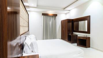 Studio | Hypoallergeen beddengoed, een minibar, een strijkplank/strijkijzer