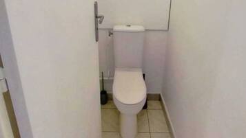 Apartment | Bathroom
