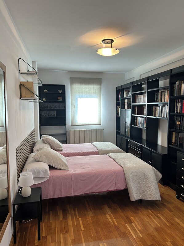 6 Schlafzimmer, Bügeleisen/Bügelbrett, WLAN, Bettwäsche