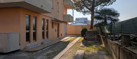 住宿地面