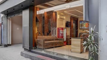 House | Reception