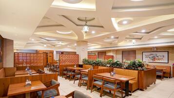 House | Dining