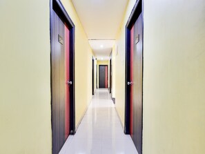 House | Interior - Collection O Visakhapatnam Railway Station (Visakhapatnam)