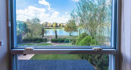 3-Bdrm, 2.5-Bth WaterFront View Home