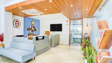 House | Reception