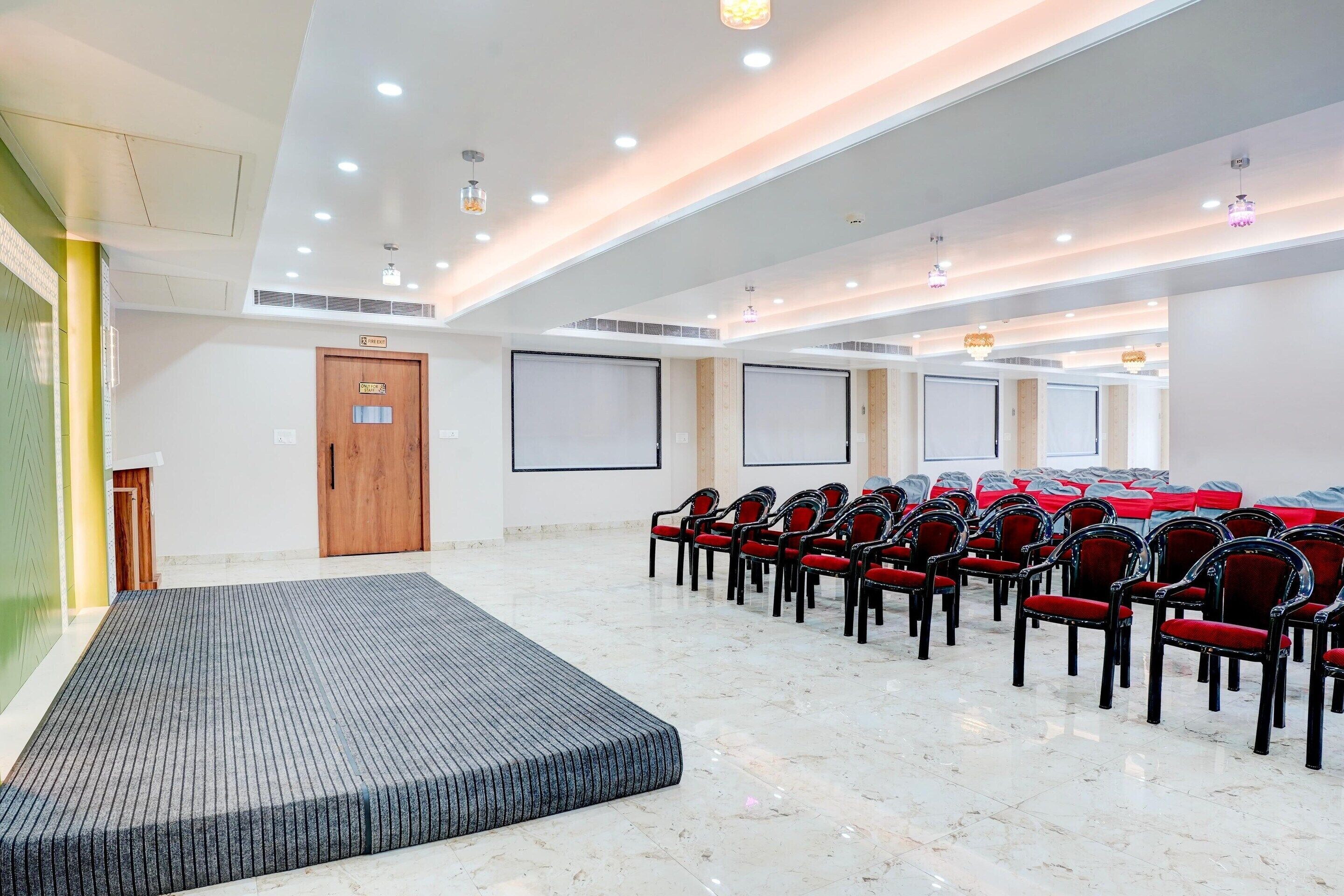House | Meeting facility