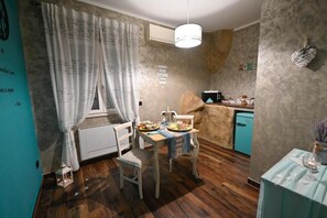 Suite Studio Luxe, vue montagne | Restauration